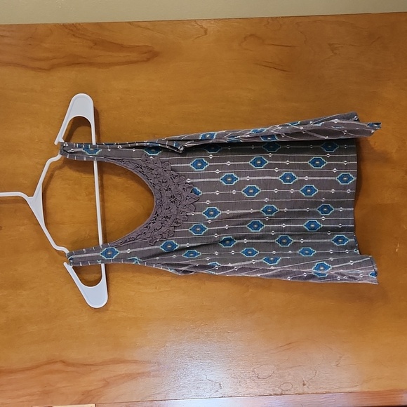 Mossimo tank lot size Small - Picture 3 of 6